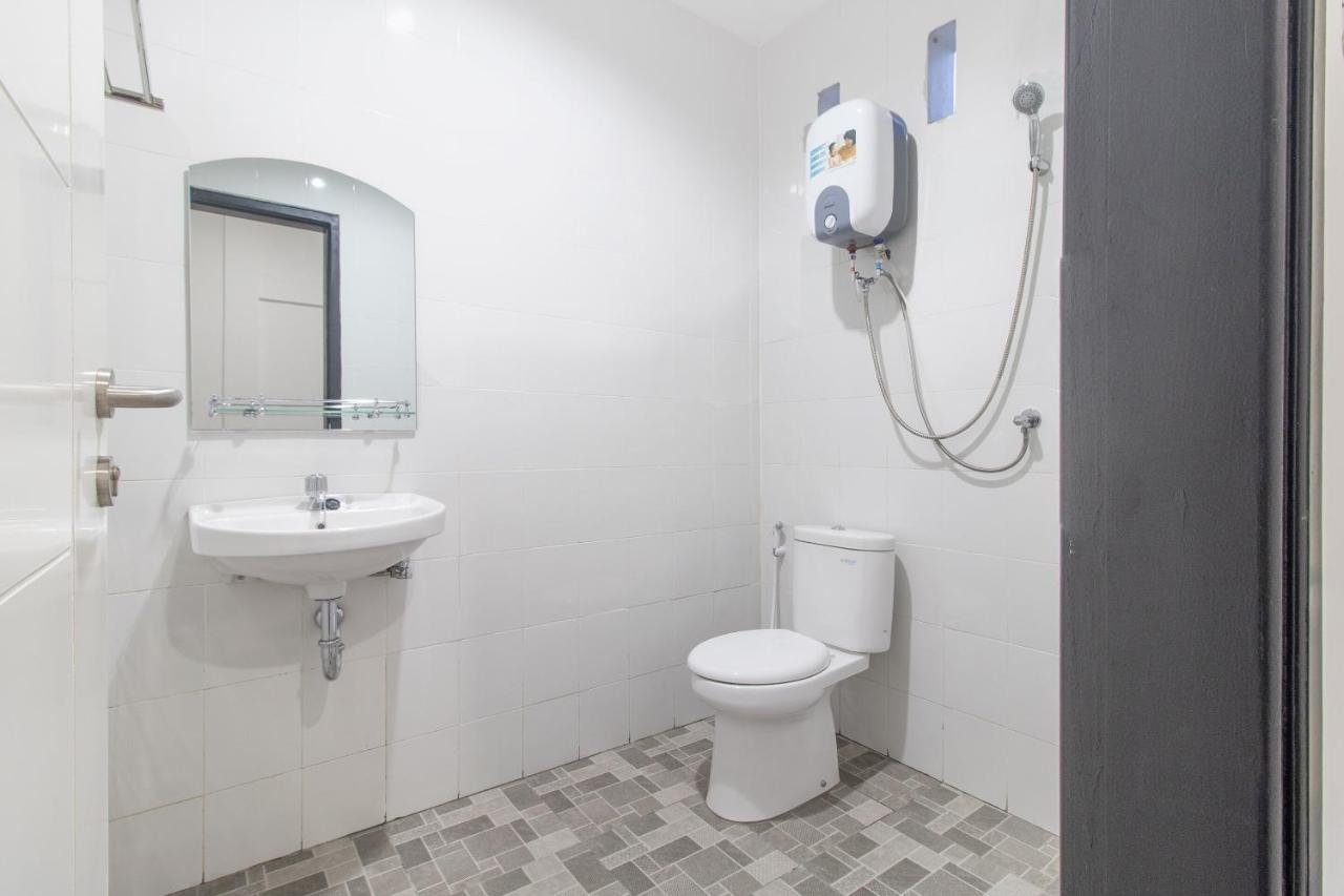 Cozy Stay Kupang Kupang  Exterior photo
